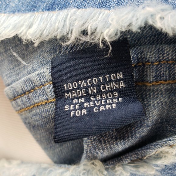 NWT Blake Shelton Mens Blue Denim Shirt Pearl Snap Western Guitar Pick Raw Hem - Picture 10 of 11